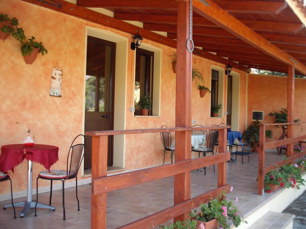 Domu De Palla- Iun-E5167 Bauladu Rum bild